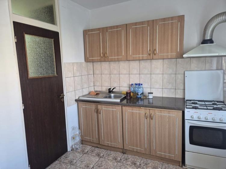 Garsonieră decomandată, mobilată în Sebastian