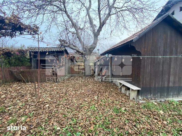 Casă cu 3 camere cu Teren 714 Mp în Siret