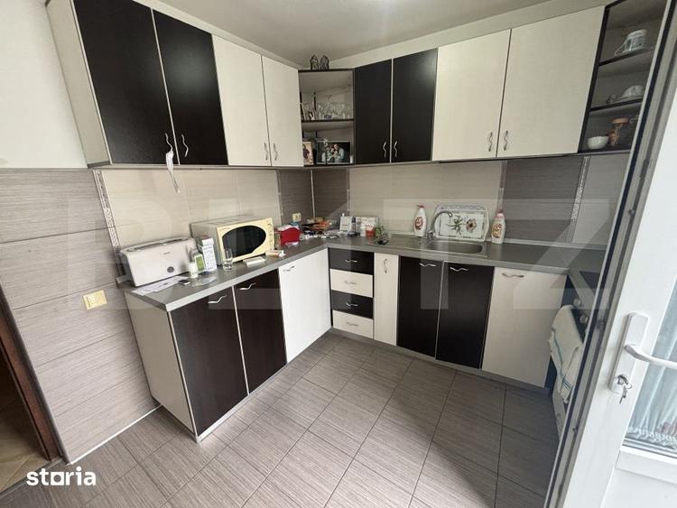 Casă cu 9 camere cu Teren 740 Mp în Central