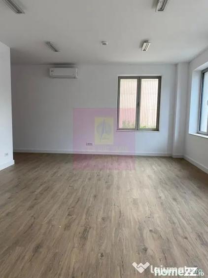 Apartament cu 3 camere decomandat în Armeneasca