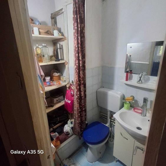 Apartament cu 4 camere decomandat, mobilat în Central