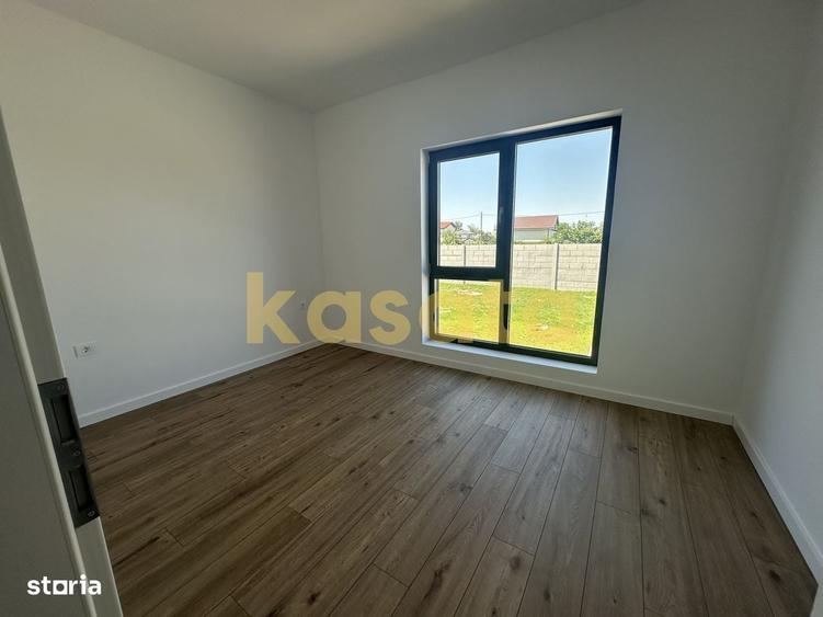 Casă cu 4 camere în Domnești