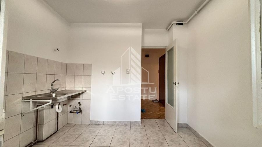 Apartament cu 3 camere in zona Fabric, decomandat, centrala, garaj - 7