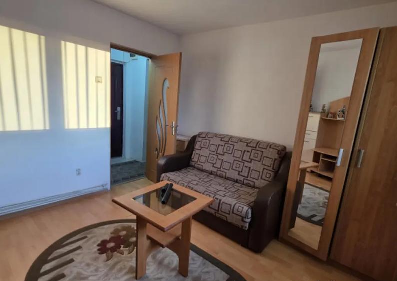 Apartament 3 camere Centru Valenii de Munte | Cartier m - 6