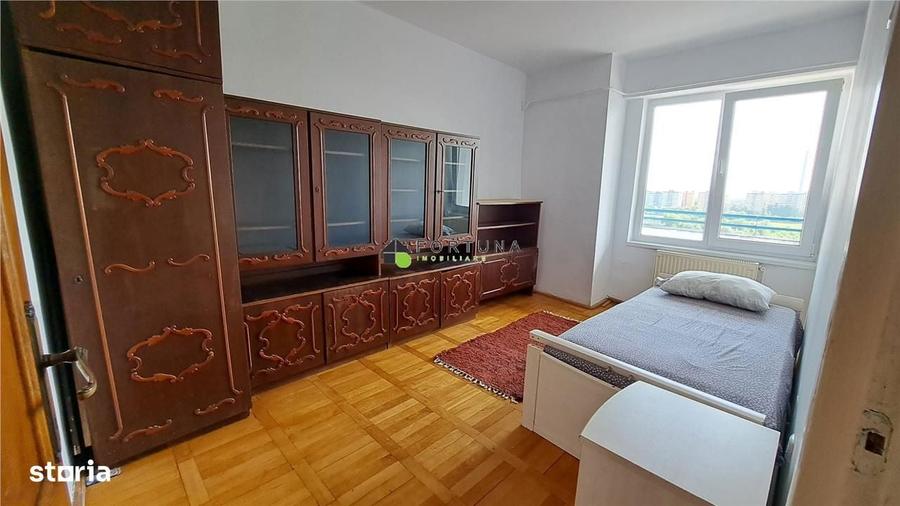 Penthouse 4 camere, mobilat si utilat modest, strada Toamnei - 13