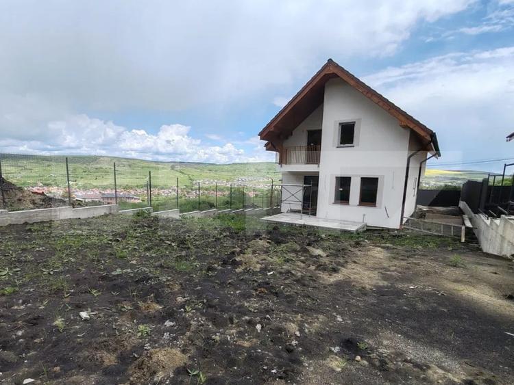 Casa individuala, 158 mp utili, teren 500 mp - 10