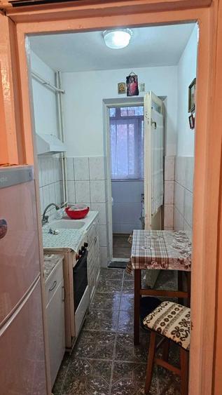 Apartament 2 camere de vanzare Pacani (zona Deal) - 4
