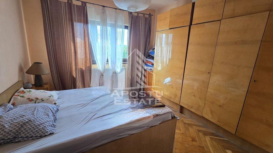 Apartament cu 3 camere, centrala proprie, zona Dacia - 1