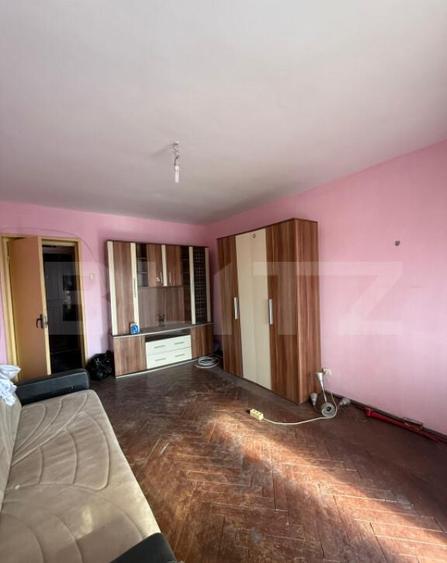 Apartament cu 3 camere, 70 mp, decomandat, Castelul de Apa - 1