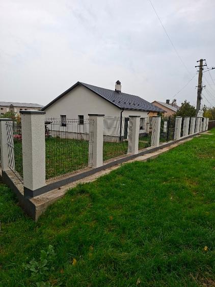 Casă de vânzare renovată complet interiorul exterior - 4