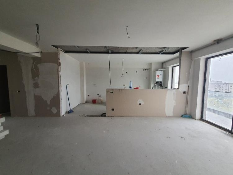 BLOC NOU - INEL II ELIBERARII-APARTAMENT CU 3 CAMERE VEDERE PANORAMICA - 3