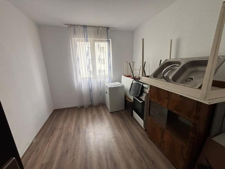 Garsonieră tip cămin, cheltuieli mici, liberă de sarcini - zona Astra - 1