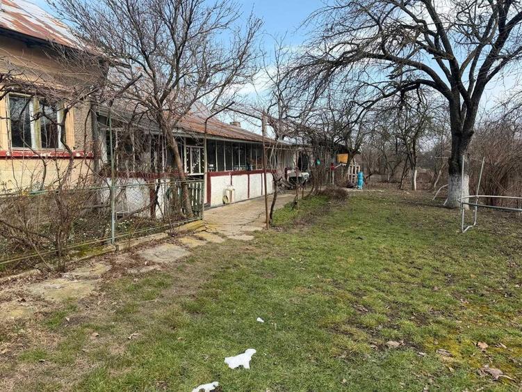 Casa batraneasca de vanzare - 7