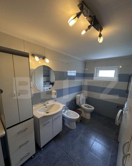 Casa de vanzare, zona deosebita , teren generos,Sali? - 17