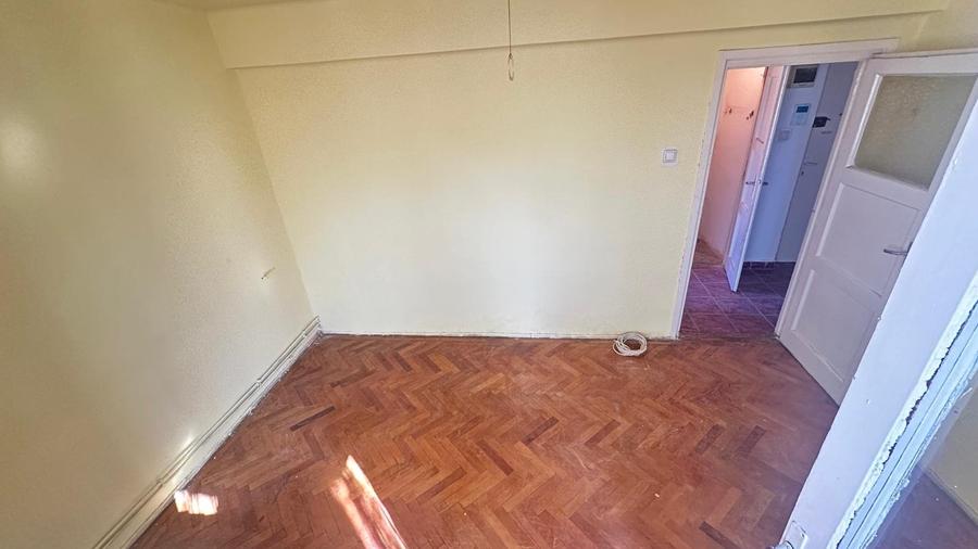 De vanzare 2 camere decomandat etaj 1 cu centrala Complex Studentesc - 8