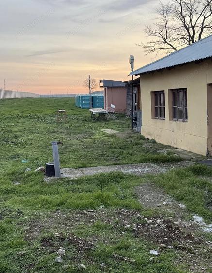 Vand casa batraneasca cu teren intravilan 4600mp - 2