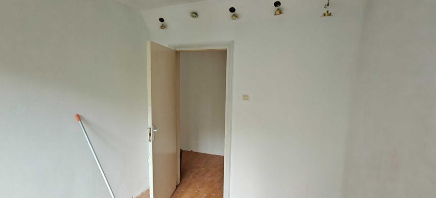 Apartament cu 3 camere semidecomandat în Rogerius