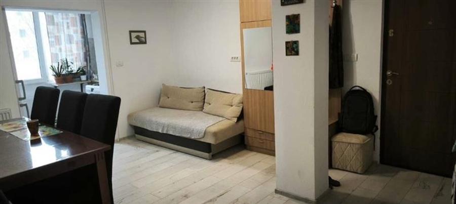 Mobilat si utilat la etajul 2/4 in Bucovina - 2