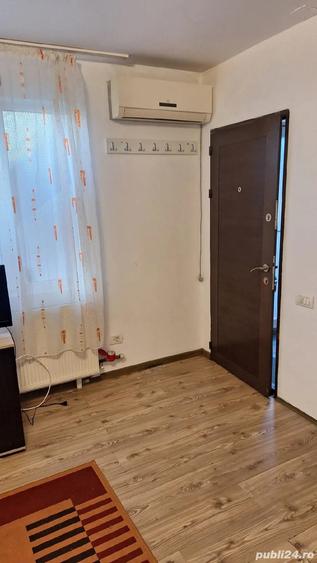 Proprietar,inchiriez garsoniera in vila,cartier DAMAROAIA,sector 1,capat tramvai 24,Autobuz ,Metrou - 8