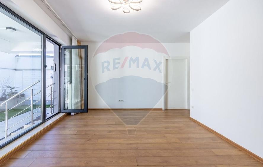 Apartament de vanzare în Bucurestii Noi, curte 80 mp, parcare, boxa - 10