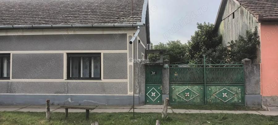 Casa la sat cu utilita?i