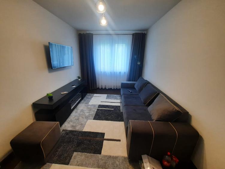 Apartament cu 2 camere, etajul 3/4, zona Podu Ros - 3