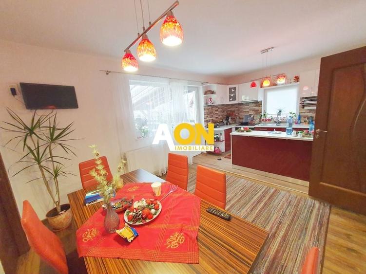 Casa pt 2 familii sau pt. clinica medicala, 8 camere, 486 mp teren - 2