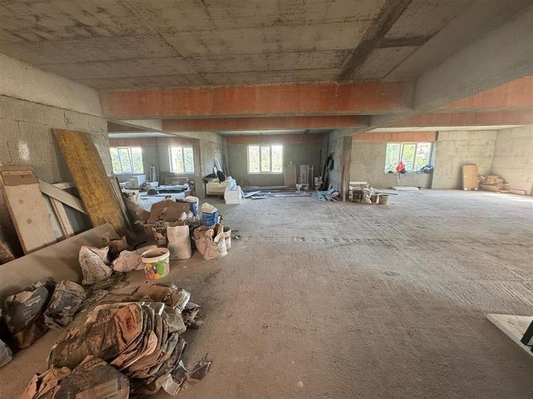 Sp com 277 mp, se poate inchiria si jumatate, bl nou, Lic Unirea - 16