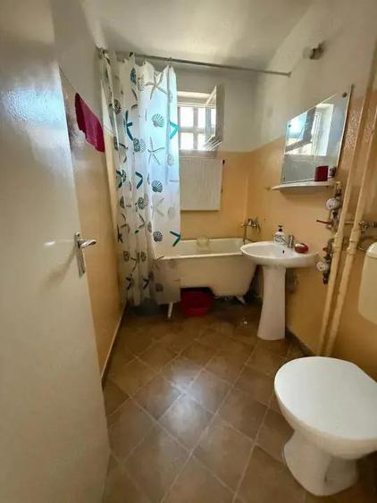 Apartament 3 camere, semidecomandat, etaj 2, 57 mp utili, zona Piata 700 - 6