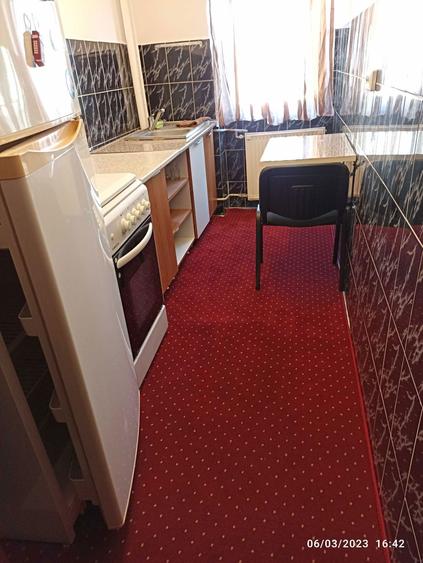 Apart. 1 camera decomandat, Pacurari visavi de Kaufland - 1