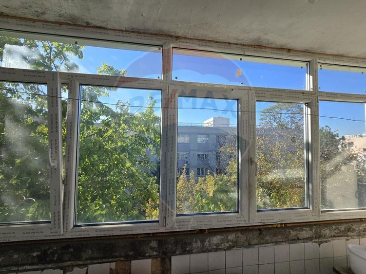 DE VANZARE Apartament cu 3 camere în zona Titan - 12