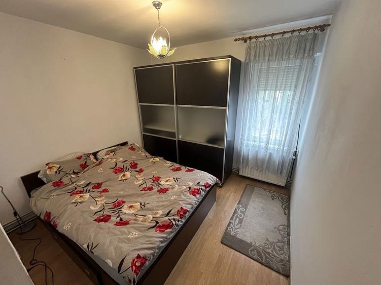 Inchiriez apartament 2 camere Targu Mures, zona Pandurilor, etaj 3 - 2