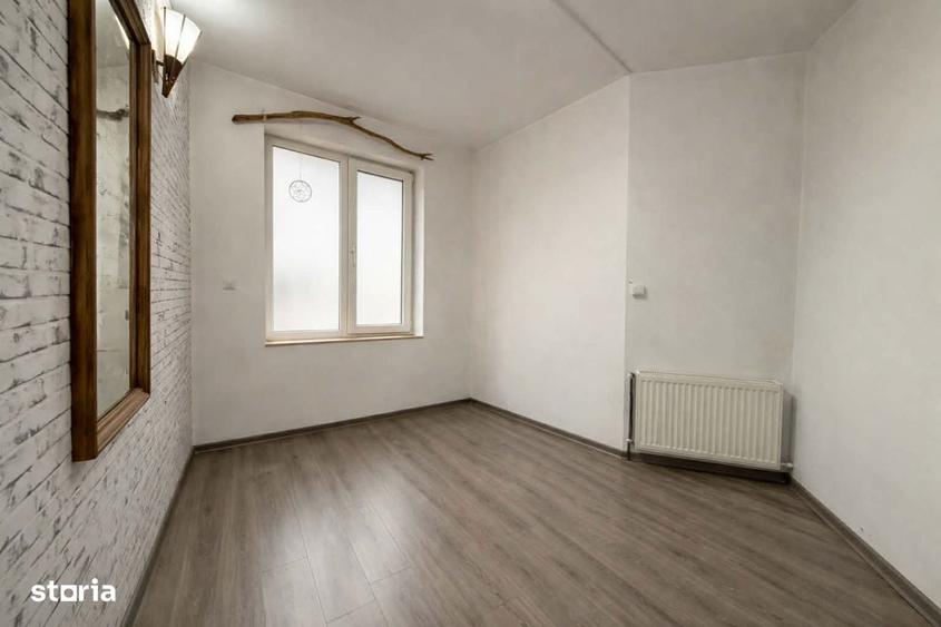 Vand spatiu comercial la parter, suprafata utila 80 mp, 2 bai - 1