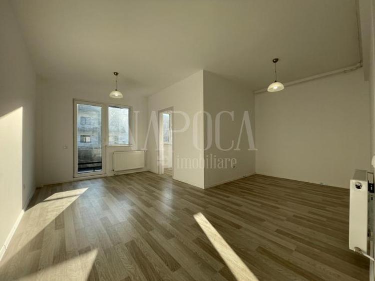 Apartament o camera de vanzare in Terra, Floresti - 1