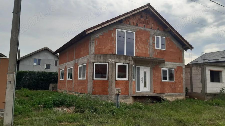 Vand casa in rosu Palota Vand casa in rosu Palota