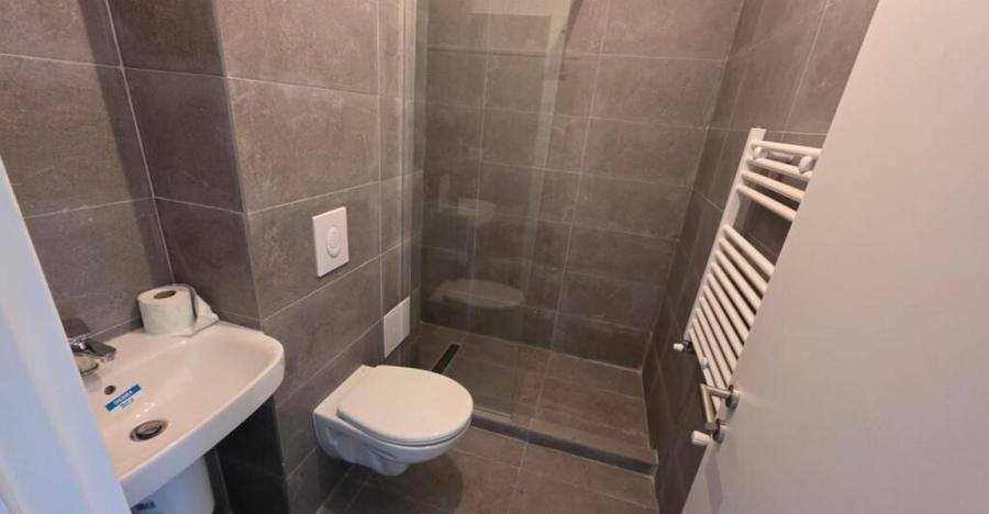 Apartament de vanzare 3 camere -imobil nou- zona Calarasi- S - 6