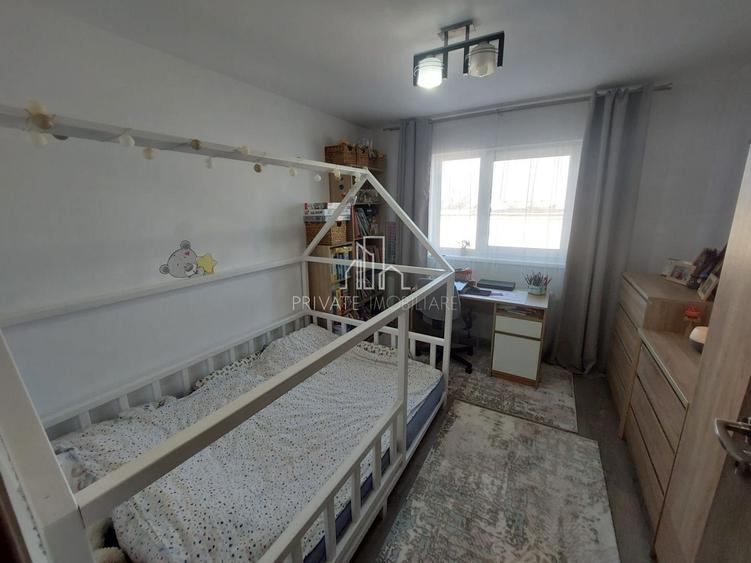 Apartament 3 Camere , De Vanzare, 22 Decembrie, 7 Noiembrie - 7