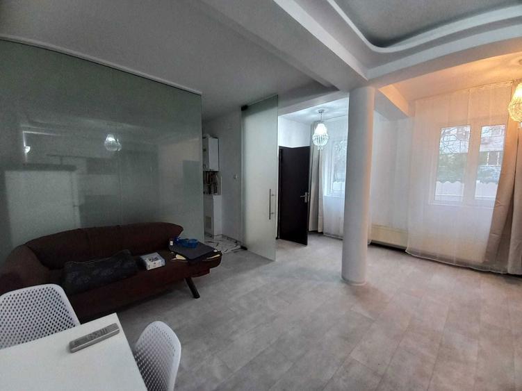 Particular, inchiriez studiou foarte spatios Dristor-metrou - 5