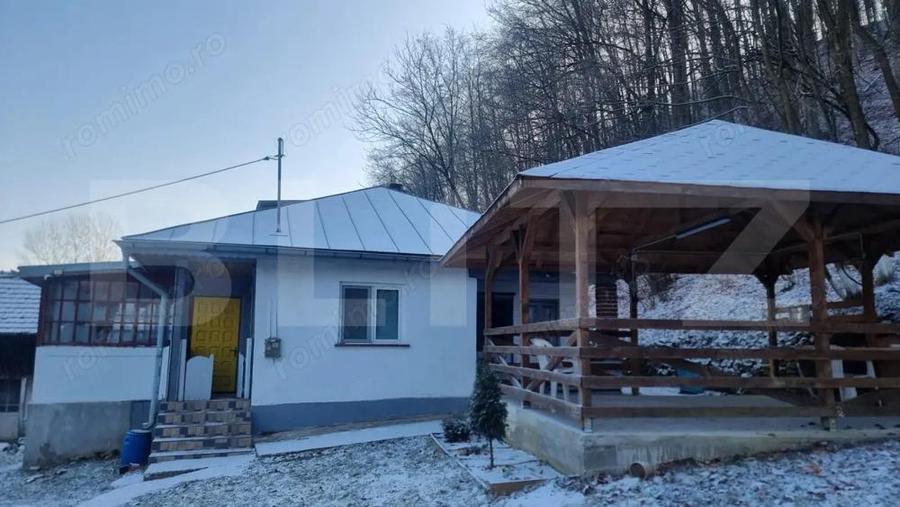 Casa si teren zona pitoreasca - 19