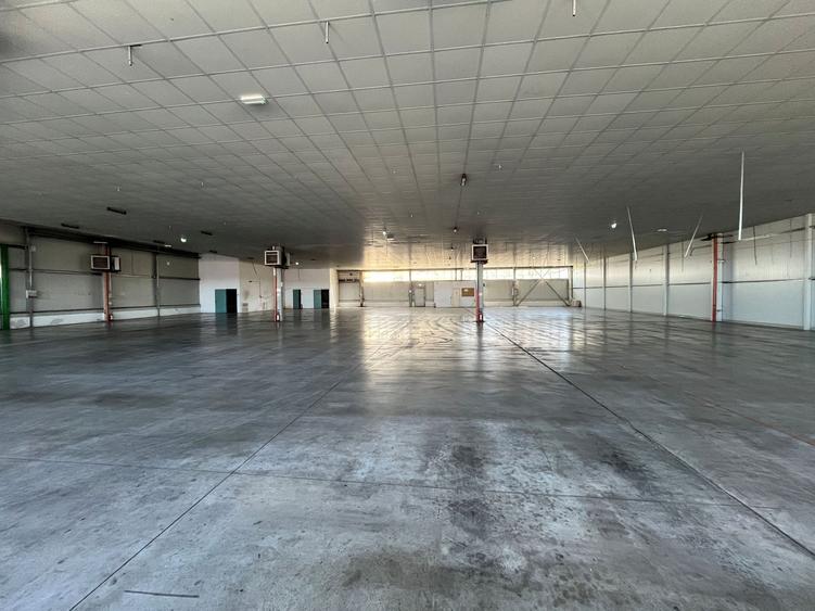 Spațiu industrial, de 1,423 mp, în Exterior Est