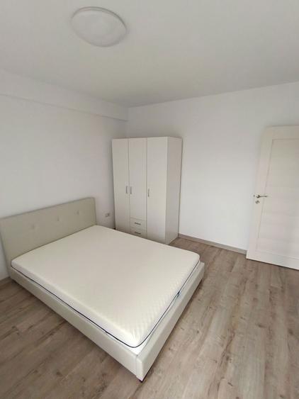 Inchiriez apartament 3 camere + garaj la parterul blocului - 4