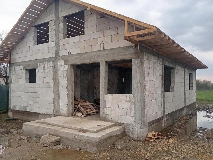 vnd casa la rosu - 3