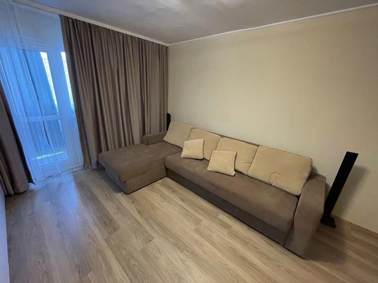 2 CAMERE Decomandat | ZONA Vitan Auchan - Calea Vitan | Sector 3 | 1982 | METROU 10-12 min, Dristor sau Mihai Bravu | PROPRIETAR - 1