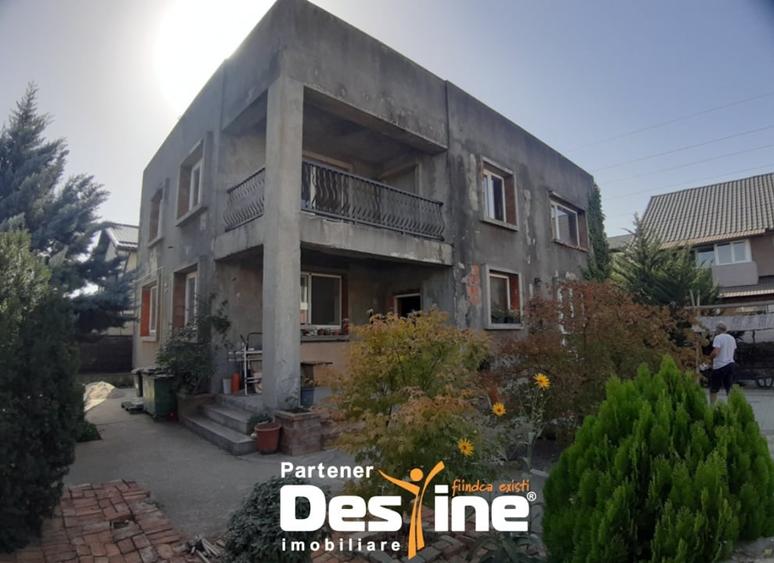 Vila P+1+M la gri, curte libera, zona Magurele - 1