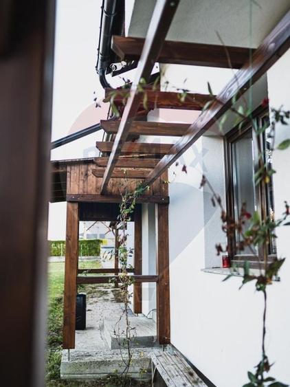 Casa / Vila de vanzare in Horodnic de Sus - 2