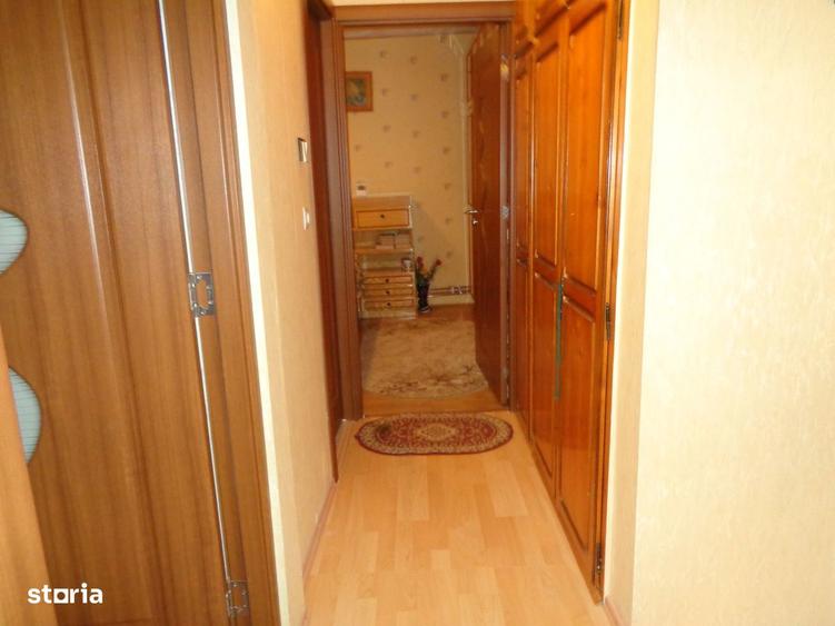 Apartament 3 camere decomandat 2 bai balcon centrala proprie - 8