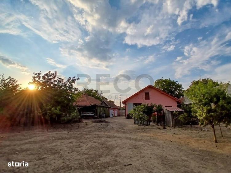 Casă cu 4 camere în Tărian