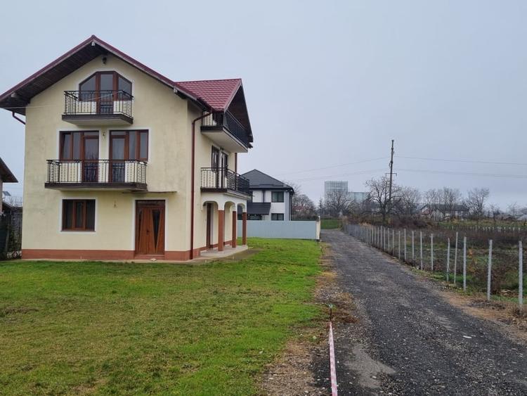 Margineni- Arcadie Septilici- Vila 6 camere- 2019- 3 bai- teren 800 mp - 18