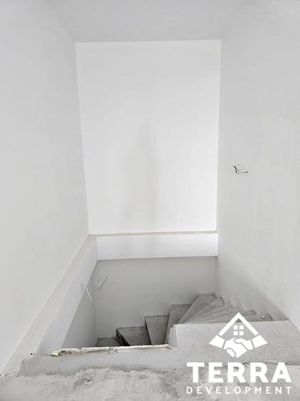 Duplex 4 camere, peste drum de plaja - 18