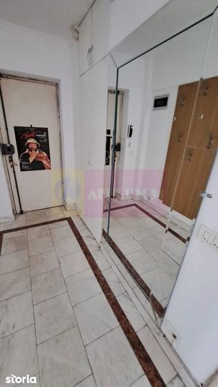 Apartament pe bd Decebal, stradal, - 8